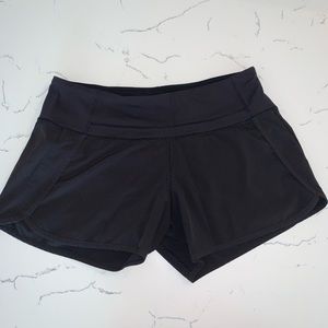 Lululemon Speed Up Mid-Rise Lined Short 4"